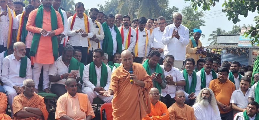 ಕೃಷಿ ಸಲಕರಣೆ ಬೆಲೆ ಹೆಚ್ಚಳ ಆಗುತ್ತಿದೆ, ನಾವು ಹೆಚ್ಚು ದರ ಕೇಳುವ ಅಧಿಕಾರ ಇಲ್ವಾ : ಕಾಡಸಿದ್ದೇಶ್ವರ ಶ್ರೀ ಕೃಷಿ ಸಲಕರಣೆ ಬೆಲೆ ಹೆಚ್ಚಳ ಆಗುತ್ತಿದೆ, ನಾವು ಹೆಚ್ಚು ದರ ಕೇಳುವ ಅಧಿಕಾರ ಇಲ್ವಾ : ಕಾಡಸಿದ್ದೇಶ್ವರ ಶ್ರೀ