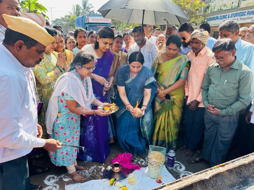 ಕಂಗ್ರಾಳಿ ಬಿಕೆ ಗ್ರಾಮದಲ್ಲಿ 4.50 ಕೋಟಿ ರೂ. ವೆಚ್ಚದಲ್ಲಿ ರಸ್ತೆ ಅಭಿವೃದ್ಧಿ: ಪೂಜೆ ನೆರವೇರಿಸಿದ ಸಚಿವೆ ಲಕ್ಷ್ಮೀ ಹೆಬ್ಬಾಳಕರ್ ಕಂಗ್ರಾಳಿ ಬಿಕೆ ಗ್ರಾಮದಲ್ಲಿ 4.50 ಕೋಟಿ ರೂ. ವೆಚ್ಚದಲ್ಲಿ ರಸ್ತೆ ಅಭಿವೃದ್ಧಿ: ಪೂಜೆ ನೆರವೇರಿಸಿದ ಸಚಿವೆ ಲಕ್ಷ್ಮೀ ಹೆಬ್ಬಾಳಕರ್