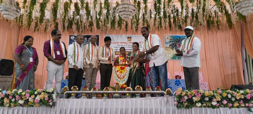 ಮಾತೃತ್ವ ಮಹತ್ವನ್ನು, ಸಾರಿ ಸಂಸ್ಕಾರ ನೀಡುತ್ತಿರುವ ಧರ್ಮಸ್ಥಳ ಸಂಘ: ಶ್ರೀಶೈಲಗೌಡ ಪಾಟೀಲ ಮಾತೃತ್ವ ಮಹತ್ವನ್ನು, ಸಾರಿ ಸಂಸ್ಕಾರ ನೀಡುತ್ತಿರುವ ಧರ್ಮಸ್ಥಳ ಸಂಘ: ಶ್ರೀಶೈಲಗೌಡ ಪಾಟೀಲ