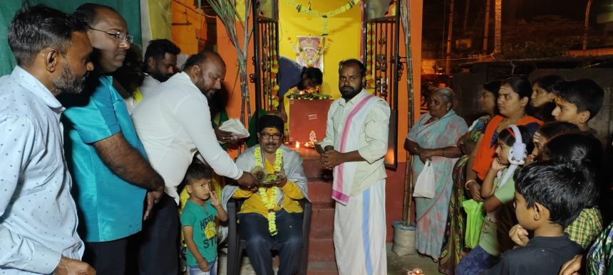 ದುಶ್ಚಟ ನಿಗ್ರಹಿಸಲು ಧರ್ಮವೊಂದೇ ಸೂಕ್ತ ಮಾರ್ಗ: ಈಶ್ವರ ಶಿಲ್ಲೇದಾರ ದುಶ್ಚಟ ನಿಗ್ರಹಿಸಲು ಧರ್ಮವೊಂದೇ ಸೂಕ್ತ ಮಾರ್ಗ: ಈಶ್ವರ ಶಿಲ್ಲೇದಾರ