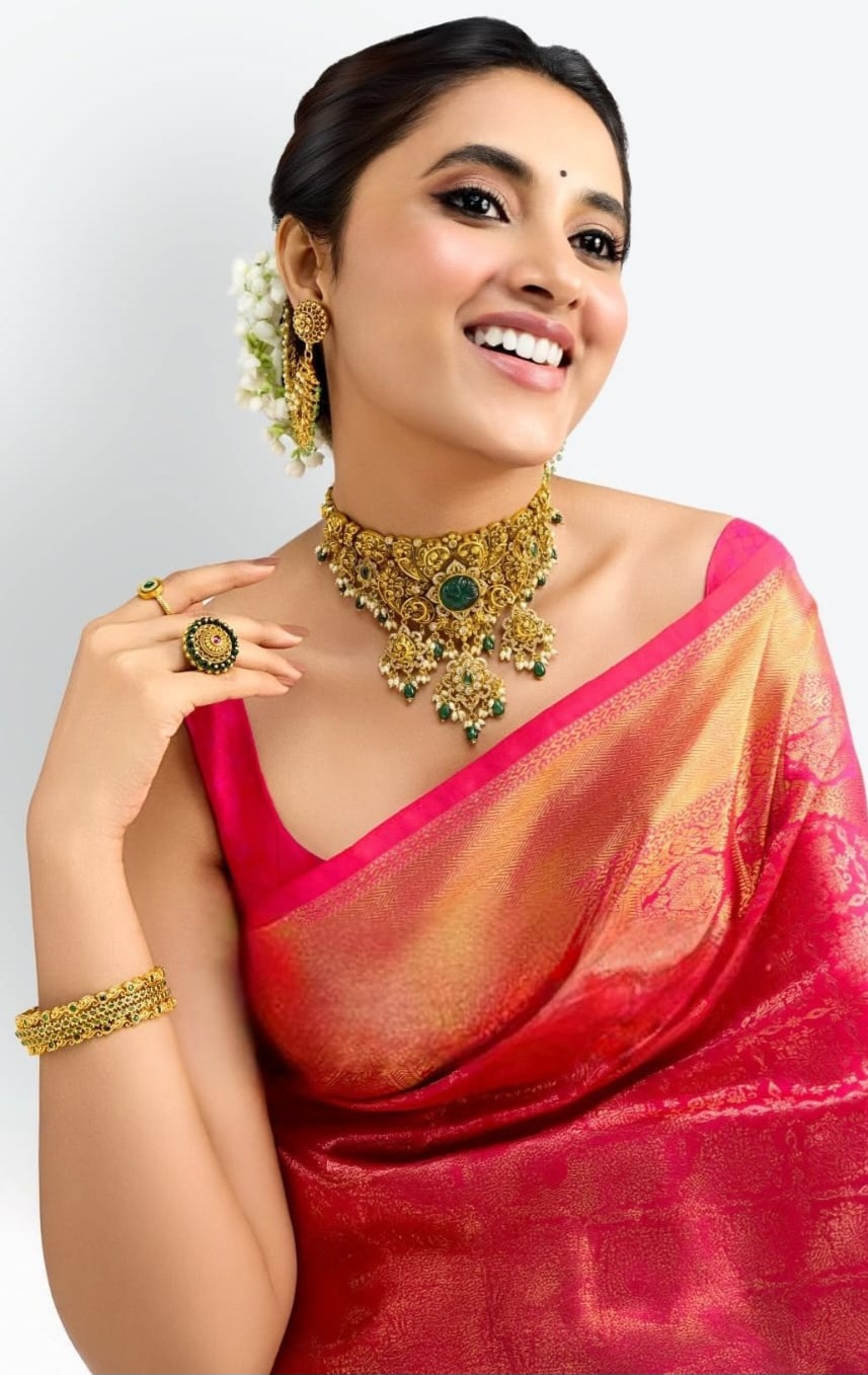 ಶಿವಣ್ಣ-ಧನಂಜಯ್ ಚಿತ್ರ  666 ಆಪರೇಷನ್ ಡ್ರೀಮ್ ಥಿಯೇಟರ್ ಗೆ ಬಹುಭಾಷಾ ನಟಿ ಪ್ರಿಯಾಂಕಾ ಮೋಹನ್