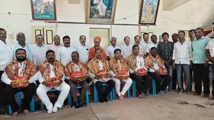 ಮುರಗೋಡ ಶ್ರೀ ಮಠದ ಅಭಿವೃದ್ಧಿಗೆ ಸದಾ ಸಹಕಾರ : ಅಣ್ಣಾಸಾಹೇಬ ಜೊಲ್ಲೆ ಮುರಗೋಡ ಶ್ರೀ ಮಠದ ಅಭಿವೃದ್ಧಿಗೆ ಸದಾ ಸಹಕಾರ : ಅಣ್ಣಾಸಾಹೇಬ ಜೊಲ್ಲೆ