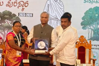 “ಶಿವಾಪೂರ(ಹ) ಗ್ರಾಮ ಪಂಚಾಯಿತಿಗೆ ಗಾಂಧಿ ಗ್ರಾಮ ಪುರಸ್ಕಾರ ಪ್ರದಾನ”