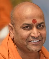 ನಮ್ಮ ಯುವತಿಯರು, ಮಹಿಳೆಯರನ್ನು ಹೊತ್ತೊಯ್ದವರನ್ನು ಸನ್ಮಾನಿಸಬೇಕಾ: ಕನ್ನೇರಿ ಶ್ರೀ ನಮ್ಮ ಯುವತಿಯರು, ಮಹಿಳೆಯರನ್ನು ಹೊತ್ತೊಯ್ದವರನ್ನು ಸನ್ಮಾನಿಸಬೇಕಾ: ಕನ್ನೇರಿ ಶ್ರೀ