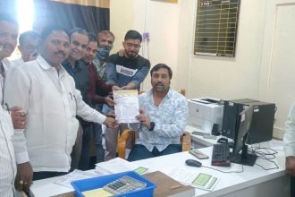 ವಿವಿಧ ಬೇಡಿಕೆಗಳಿಗೆ ಆಗ್ರಹಿಸಿ ಉಪನೋಂದಣಾಧಿಕಾರಿಗಳಿಗೆ ಮನವಿ