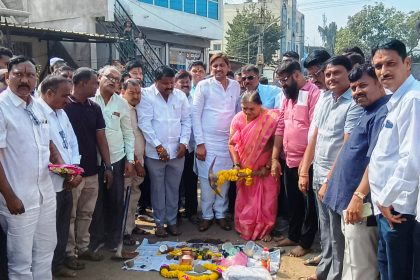 22 ಲಕ್ಷ ರೂ.ಗಳ ರಸ್ತೆ ಡಾಂಬರಿಕರಣ ಕಾಮಗಾರಿಗೆ ಸ್ಥಾಯಿ ಸಮಿತಿ ಅಧ್ಯಕ್ಷ ದತ್ತಾ ವಾಸ್ಟರ್ ಭೂಮಿ ಪೂಜೆ