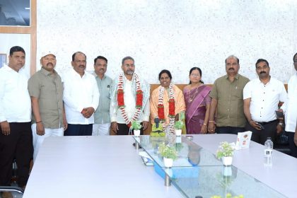 ಸರಕಾರಿ ನೌಕರರ ಸಹಕಾರಿ ಬ್ಯಾಂಕಿನ ಅಧಕ್ಷ ಸ್ಧಾನಕ್ಕೆ ಅರ್ಜುನ ಜಿ ಲಮಾಣಿ  ಹಾಗೂ ಉಪಾಧ್ಯಕ್ಷ ಸ್ಧಾನಕ್ಕೆ ಪುಷ್ಪಾ ಎಸ್ ಗಚ್ಚಿನಮಠ ಅವಿರೋಧವಾಗಿ ಆಯ್ಕೆ