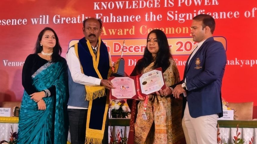 ಕಪ್ಪಗಲ್ನ ಡಾ. ಸಿ. ಮುನಿಸ್ವಾಮಿ ಅವರಿಗೆ ಗೌರವ ಡಾಕ್ಟರೇಟ್ ಪದವಿ ಕಪ್ಪಗಲ್ನ ಡಾ. ಸಿ. ಮುನಿಸ್ವಾಮಿ ಅವರಿಗೆ ಗೌರವ ಡಾಕ್ಟರೇಟ್ ಪದವಿ