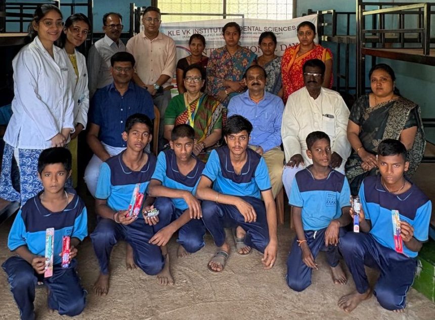 ವಿಶ್ವನಾಥ ಕತ್ತಿದಂತ ವಿದ್ಯಾಲಯದಿಂದ ಮೌಖಿಕ ಆರೋಗ್ಯ ತಪಾಸಣೆ ಶಿಬಿರ ವಿಶ್ವನಾಥ ಕತ್ತಿದಂತ ವಿದ್ಯಾಲಯದಿಂದ ಮೌಖಿಕ ಆರೋಗ್ಯ ತಪಾಸಣೆ ಶಿಬಿರ