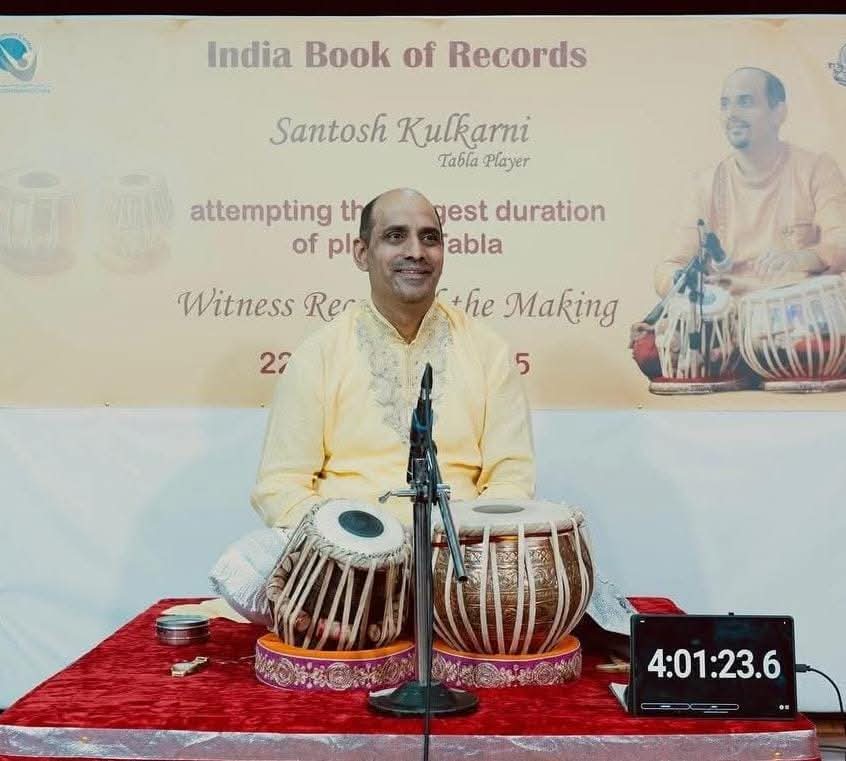 ತಬಲಾವಾದಕ ಸಂತೋಷ ಕುಲಕರ್ಣಿ ಸಾಧನೆ ಇಂಡಿಯಾ ಬುಕ್ ಆಫ್ ರೆಕಾರ್ಡ್ಸ್ ನಲ್ಲಿ ದಾಖಲು