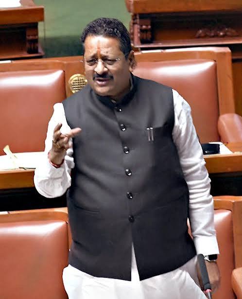 ಬಿಜೆಪಿಗೆ ಮತ್ತೆ ಬರುವಂತೆ ಆಹ್ವಾನ ಬಂದಿದೆ : ಯತ್ನಾಳ್ ಹೊಸ ಬಾಂಬ್ ಬಿಜೆಪಿಗೆ ಮತ್ತೆ ಬರುವಂತೆ ಆಹ್ವಾನ ಬಂದಿದೆ : ಯತ್ನಾಳ್ ಹೊಸ ಬಾಂಬ್