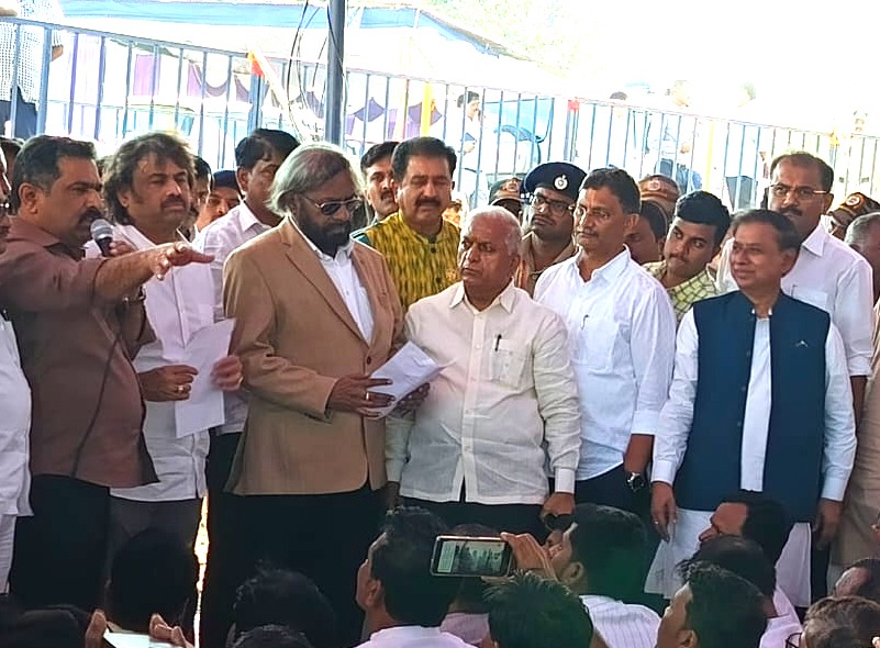 ಉ.ಕ, ಹೈ.ಕದ ಕನ್ನಡ ಶಾಲೆಗಳ ವೇತನಾನುದಾನಕ್ಕೆ ಪ್ರಯತ್ನ: ಈಶ್ವರ ಖಂಡ್ರೆ ಉ.ಕ, ಹೈ.ಕದ ಕನ್ನಡ ಶಾಲೆಗಳ ವೇತನಾನುದಾನಕ್ಕೆ ಪ್ರಯತ್ನ: ಈಶ್ವರ ಖಂಡ್ರೆ