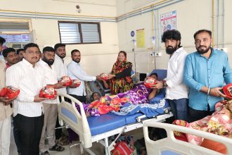 ಚಿದಾನಂದ ಸವದಿ ಅವರು ಸದಾ ಕ್ರಿಯಾಶೀಲರಾಗಿ, ಬಡವ ಶ್ರೀಮಂತ ಎಂಬ ಯಾವುದೇ ಭೇದವಿಲ್ಲದೆ ಎಲ್ಲರೊಂದಿಗೆ ಇರುವ ಒಬ್ಬ ನಾಯಕ: ಮಲ್ಲು ಕುಲ್ಲೋಳಿ