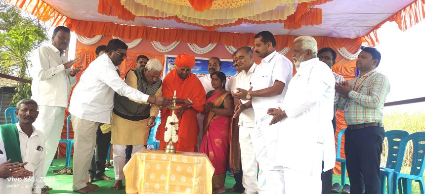 ಹಾಲು ಉತ್ಪಾದನೆ ಭಾರತದ ಆರ್ಥಿಕತೆಯ ಜೀವಾಳ : ಸಿದ್ದು ಸವದಿ ಹಾಲು ಉತ್ಪಾದನೆ ಭಾರತದ ಆರ್ಥಿಕತೆಯ ಜೀವಾಳ : ಸಿದ್ದು ಸವದಿ