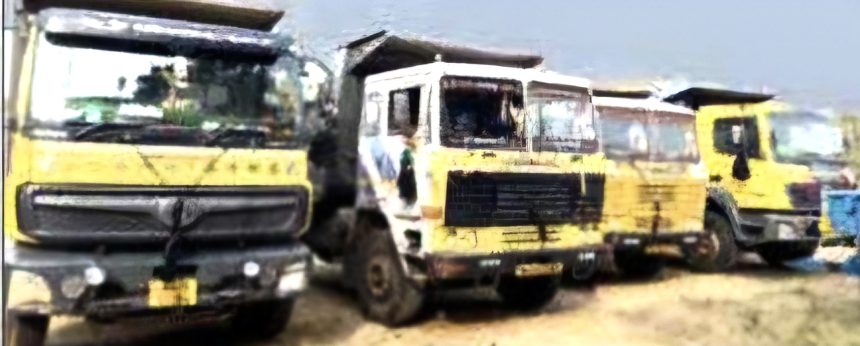 ಅಕ್ರಮ ಮರಳು ಅಡ್ಡೆ ಮೇಲೆ ಲೋಕಾ ದಾಳಿ ಅಕ್ರಮ ಮರಳು ಅಡ್ಡೆ ಮೇಲೆ ಲೋಕಾ ದಾಳಿ