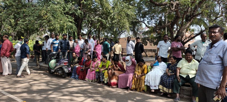 ಬಳ್ಳಾರಿ: ಚೀಟಿ ವ್ಯವಹಾರ ಹೆಸರಿನಲ್ಲಿ ನೂರು ಕೋಟಿ ರೂ. ವಂಚನೆ – ದೇವಿನಗರದ ವ್ಯಕ್ತಿ ಪರಾರಿ