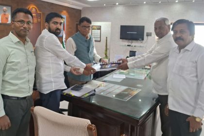 ಬ್ಯಾಡಗಿ ರೈಲು ನಿಲ್ದಾಣಕ್ಕೆ ಪ್ರಮುಖ ಎಕ್ಸ್‌ಪ್ರೆಸ್ ರೈಲುಗಳ ನಿಲುಗಡೆಗೆ ಮನವಿ