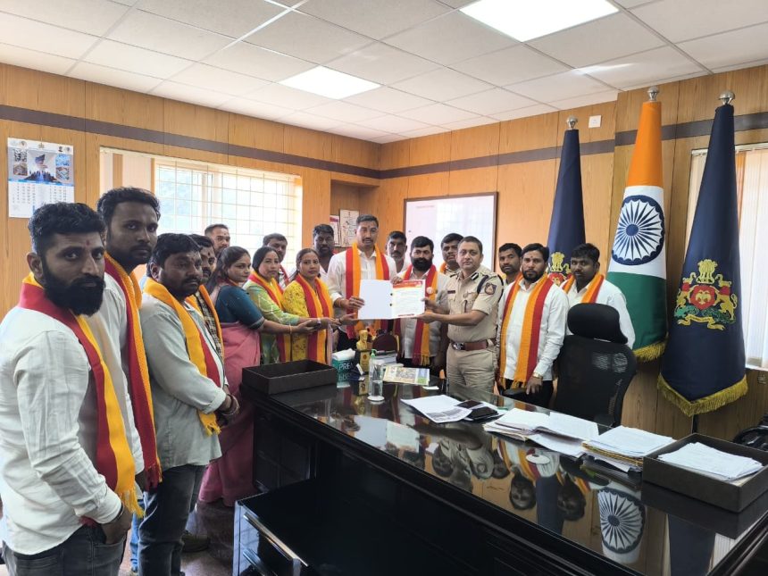 ಶುಭಂ ಶಳಕೆ ವಿರುದ್ಧ ರೌಡಿಶೀಟ್ ಓಪನ್ ಮಾಡಿ ಗೂಂಡಾ ಕಾಯ್ದೆ ಅಡ್ಡ ಗಡಿ ಪಾರು ಮಾಡಲು ಕರವೇ ಆಗ್ರಹ ಶುಭಂ ಶಳಕೆ ವಿರುದ್ಧ ರೌಡಿಶೀಟ್ ಓಪನ್ ಮಾಡಿ ಗೂಂಡಾ ಕಾಯ್ದೆ ಅಡ್ಡ ಗಡಿ ಪಾರು ಮಾಡಲು ಕರವೇ ಆಗ್ರಹ