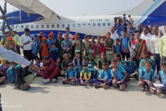 ಮಕ್ಕಳೊಂದಿಗೆ ಮಗುವಾದ ಸಂತೋಷ್ ಲಾಡ್