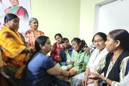 ಬಾಲಕಿ ಸಾವು: ಮನೆಗೆ ತೆರಳಿ ಸಾಂತ್ವನ ಹೇಳಿದ ಸಚಿವೆ ಲಕ್ಷ್ಮೀ ಹೆಬ್ಬಾಳಕರ್