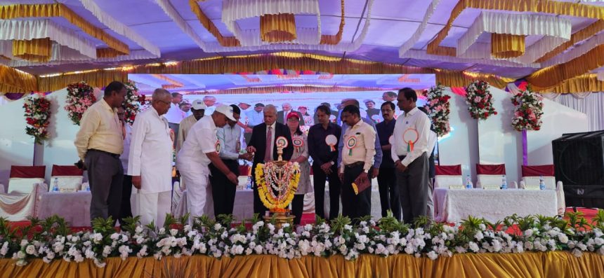 ರೈತರು ವೈಜ್ಞಾನಿಕ ಪದ್ಧತಿಯಲ್ಲಿ ಕೃಷಿ ಮಾಡಿದರೆ ಆರ್ಥಿಕ ಲಾಭ ಸಾಧ್ಯ : ಡಾ. ಪಿ. ಎಲ್. ಪಾಟೀಲ್