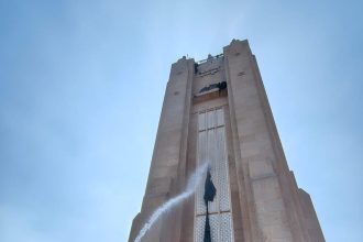 ಗಡಿಗಿ ಚೆನ್ನಪ್ಪ ವೃತ್ತದ ಗಡಿಯಾರ ಕಂಬದಲ್ಲಿ ಬೆಂಕಿ ಆಕಸ್ಮಿಕ ಗಡಿಯಾರ ಭಸ್ಮ