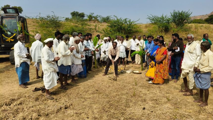 ‘ನಮ್ಮೂರು ನಮ್ಮ ಕೆರೆ’ : ಬಸಿಡೋಣಿ ಕೆರೆಯ ಹೂಳೆತ್ತುವ ಕಾಮಗಾರಿಯ ಭೂಮಿ ಪೂಜೆ