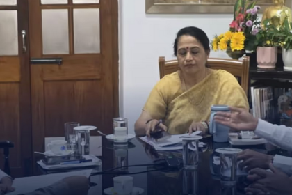 ರಾಜ್ಯ ಸರ್ಕಾರಿ ನೌಕರರಿಗೆ ಖಾದಿ ಬಟ್ಟೆ ಕಡ್ಡಾಯ