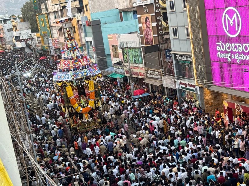 ಹರಿದು ಬಂದ ಭಕ್ತಸಾಗರ : ಸಂಭ್ರಮದಿಂದ ಜರುಗಿದ ಕೋಟೆ ಮಲ್ಲೇಶ್ವರ ಸ್ವಾಮಿ ಬ್ರಹ್ಮರಥೋತ್ಸವ