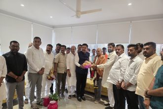 ಡಾ. ಪ್ರಭಾಕರ್ ಕೋರೆ ಅವರನ್ನು ಸತ್ಕರಿಸಿದ ಬಿ.ವೈ. ವಿಜಯೇಂದ್ರ