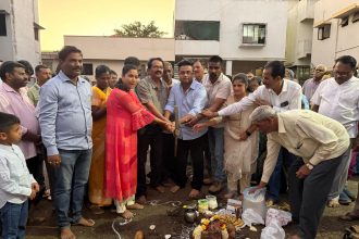 2 ಕೋಟಿ ರೂ. ವೆಚ್ಚದಲ್ಲಿ ರಸ್ತೆ ನಿರ್ಮಾಣ ಕಾಮಗಾರಿಗೆ ಭೂಮಿ ಪೂಜೆ ನೆರವೇರಿಸಿದ ಮೃಣಾಲ ಹೆಬ್ಬಾಳಕರ್