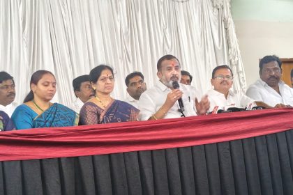 ಈದ್ಗಾದ ಜಮೀನು ನಕಲಿ ದಾಖಲೆ ಮೂಲಕ ಪಾಲಿಕೆ ಪರರಿಗೆ ಪರಭಾರೆ: ಮೋತ್ಕರ್ ಆರೋಪ