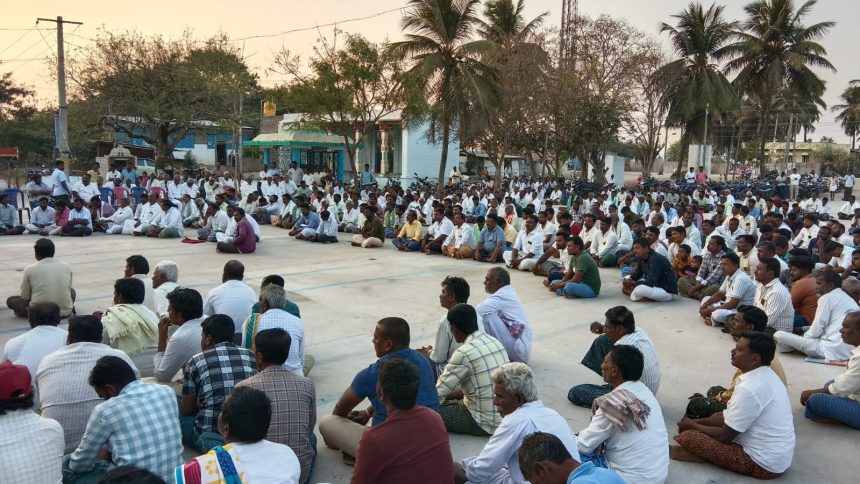 ಶ್ರೀ ಜಡೇಸಿದ್ದೆಶ್ವರ ಸ್ವಾಮಿಯ ಮಠ ಜೀರ್ಣೋದ್ಧಾರಕ್ಕೆ ಎಲ್ಲರೂ ಕೈಜೋಡಿಸಬೇಕು : ಮಹೇಶ್ ಗೌಡ