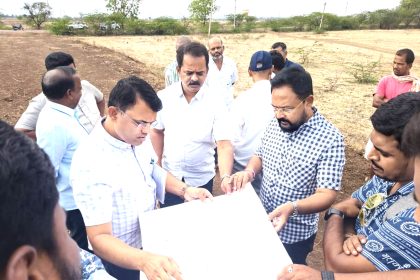 ರಸ್ತೆ ಕಾಮಗಾರಿಗೆ ಸ್ಥಳೀಯ ಭೇಟಿ: ಶಾಸಕ ಬಿ. ವೆಂಕಟೇಶ ಪ್ರಸಾದ್ ಪರಿಶೀಲನೆ