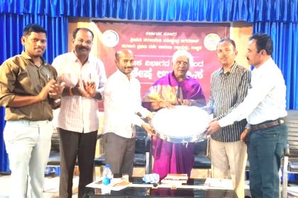 ರಂಗಭೂಮಿ  ನಿತ್ಯದ ಘಟನೆಗಳಿಗೆ ಕನ್ನಡಿ ಹಿಡಿವ ಮಾಧ್ಯಮ        – ಬಯಲಾಟದ ಉಷಾರಾಣಿ 