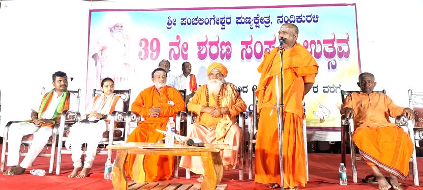 “ಮಠಗಳ ಮತ್ತು ಸಂತರಿಂದ ನಮ್ಮ ಹಿಂದೂ ಧರ್ಮ, ಸಂಸ್ಕೃತಿ ಇನ್ನುವರೆಗೂ ಉಳಿದುಕೊಂಡಿದೆ”