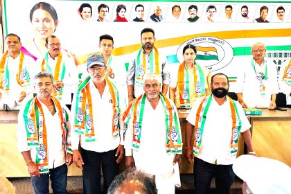 ಕಾಂಗ್ರೆಸ್ ಸೇರಿದ ರಾಜಹಂಸಗಡ ಹಲವು ಬಿಜೆಪಿ ಮುಖಂಡರು 