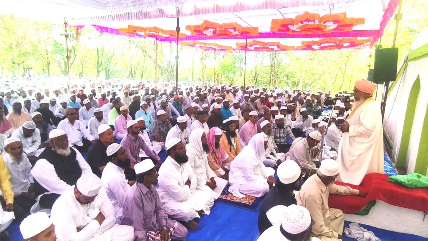 ಮೂಡಲಗಿ : ಸಡಗರ ಸಂಭ್ರಮದ ರಂಜಾನ್ ಆಚರಣೆ ಮೂಡಲಗಿ : ಸಡಗರ ಸಂಭ್ರಮದ ರಂಜಾನ್ ಆಚರಣೆ