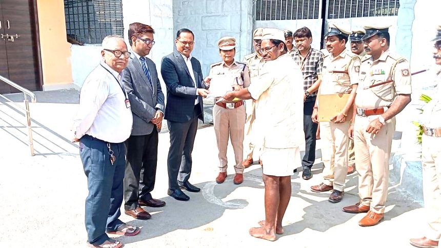 ಬಳ್ಳಾರಿ ಜೈಲಿನಿಂದ ಸನ್ನಡತೆಯ ಮೂರು ಕೈದಿಗಳ ಬಿಡುಗಡೆ