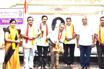 ವಚನಗಳಿಂದ ಮಾತ್ರ ಸಮಾಜ ಬದಲಾವಣೆ ಸಾಧ್ಯ