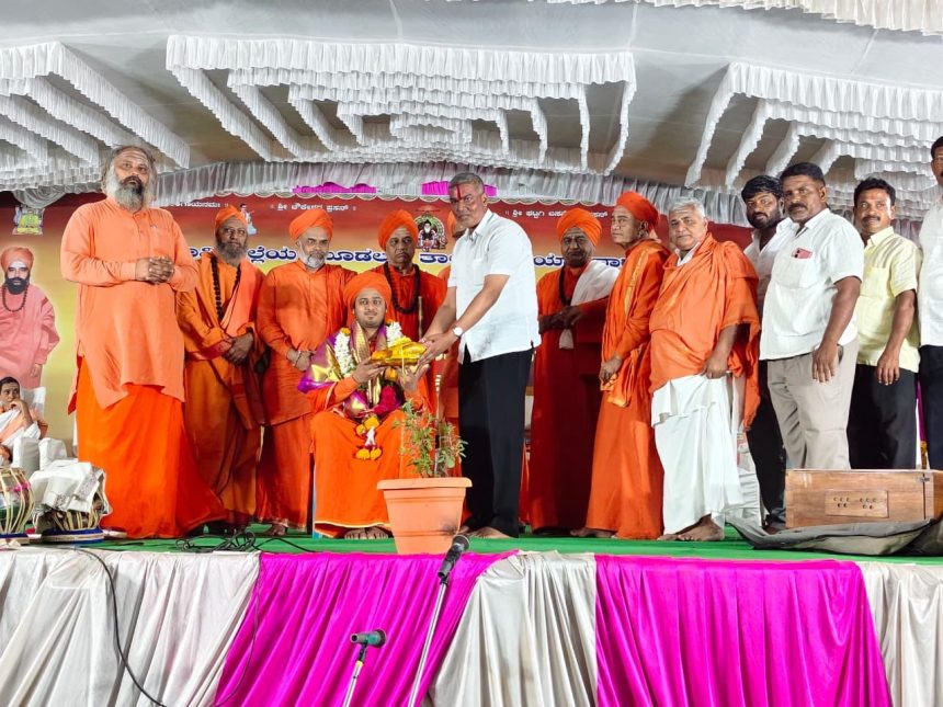 ಲಿಂ.ಪ್ರಭುಲಿಂಗ ಮಹಾಸ್ವಾಮಿಗಳು ಭಕ್ತರ ಪಾಲಿಗೆ ಕಾಮಧೇನು .: ಬಾಲಚಂದ್ರ ಜಾರಕಿಹೊಳಿ