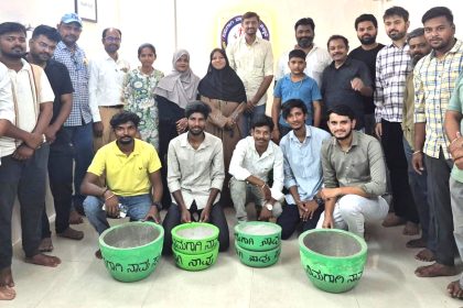 ಪ್ರಾಣಿ ಪಕ್ಷಿಗಳಿಗಾಗಿ ಕಾಳು ನೀರಿನ ಬಟ್ಟಲು ಮತ್ತು ತೊಟ್ಟಿಗಳ ವಿತರಣೆ.