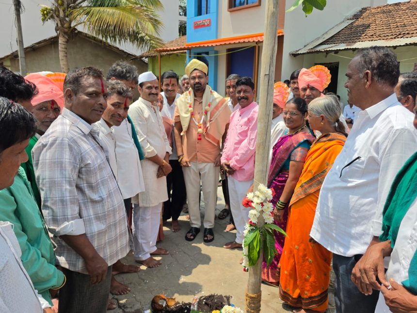 ಜಾತ್ರೆಯ ವಿಧಿವಿಧಾನಗಳಿಗೆ ಚಾಲನೆ ನೀಡಿದ ಚನ್ನರಾಜ ಜಾತ್ರೆಯ ವಿಧಿವಿಧಾನಗಳಿಗೆ ಚಾಲನೆ ನೀಡಿದ ಚನ್ನರಾಜ