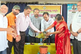 *ಕನ್ನಡ ಮಹಿಳಾ ಸಾಹಿತ್ಯದ ಆರಂಭದ ಕುರುಹುಗಳು ವಚನ ಸಾಹಿತ್ಯದಲ್ಲಿವೆ-ಡಾ.ಕೆ.ಎಸ್.ಶಿವಪ್ರಕಾಶ್*