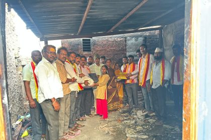  ಕನ್ನಡ  ರಕ್ಷಣಾ ವೇದಿಕೆ ಮತ್ತು ಕನ್ನಡ ಸೇನೆ ಸಂಘಟನೆಯಿಂದ ಆಹಾರ ಕಿಟ್,ಬಟ್ಟೆ ವಿತರಣೆ