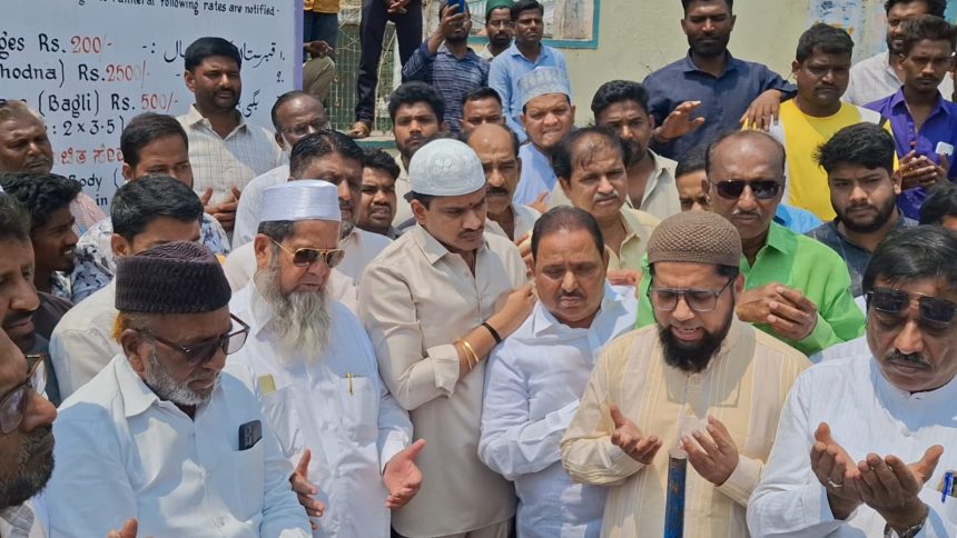 ಖಬರಸ್ತಾನದ ಕಂಪೌಂಡ್, ಸಿಸಿ ರಸ್ತೆಯ ಕಾಮಗಾರಿಗೆ ಚಾಲನೆ ನೀಡಿದ ಶಾಸಕ ನಾರಾ ಭರತ್ ರೆಡ್ಡಿ