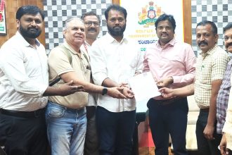 ನಿಯಮಿತ ಕಸ ತ್ಯಾಜ್ಯ ಸಂಗ್ರಹಣೆ-ಕುಡಿಯುವ ನೀರಿನ ಪೂರೈಕೆಗೆ  ಆಗ್ರಹ