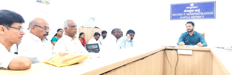 ಶ್ರೀ ಶಂಕರಾಚಾರ್ಯ ಜಯಂತಿ: ಪೂರ್ವಭಾವಿ ಸಭೆ -ಅರ್ಥಪೂರ್ಣ ಜಯಂತಿ ಆಚರಣೆಗೆ ಕ್ರಮ ವಹಿಸಿ: ಎಡಿಸಿ ಸಿದ್ರಾಮೇಶ್ವರ ಶ್ರೀ ಶಂಕರಾಚಾರ್ಯ ಜಯಂತಿ: ಪೂರ್ವಭಾವಿ ಸಭೆ -ಅರ್ಥಪೂರ್ಣ ಜಯಂತಿ ಆಚರಣೆಗೆ ಕ್ರಮ ವಹಿಸಿ: ಎಡಿಸಿ ಸಿದ್ರಾಮೇಶ್ವರ