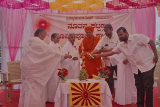 ಕಷ್ಟ, ನೋವು ಸಮರ್ಥವಾಗಿ ಎದುರಿಸಿ ಪ್ರತಿಯೊಬ್ಬರು ಸಾಧಕರಾಗಬೇಕು : ಡಾ.ಅಭಿನವ ಬ್ರಹ್ಮಾನಂದ ಸ್ವಾಮಿಜೀ