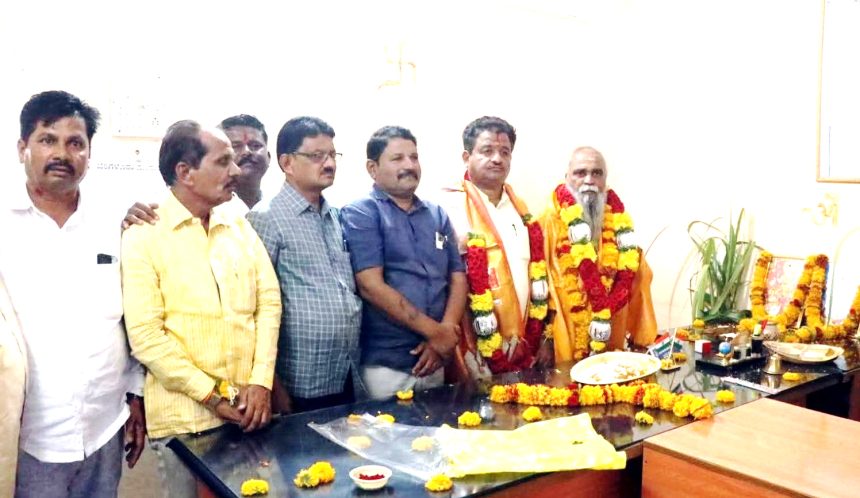 ನಗರ ಯೋಜನಾ ಪ್ರಾಧಿಕಾರದ ನೂತನ ಅಧ್ಯಕ್ಷರಾಗಿ ಅಧಿಕಾರ ವಹಿಸಿಕೊಂಡ ಹಣಮಂತ ಸುಣಗಾರ